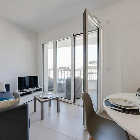 La Cantonade - T2 With Garage For 4 People Near *